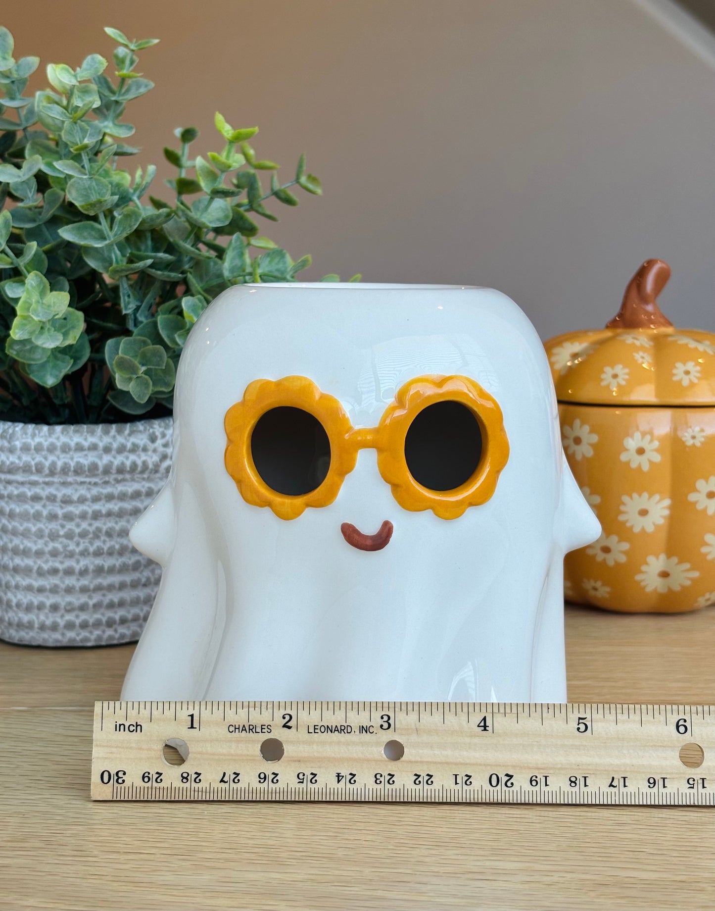 Groovy Ghost Wax Warmer