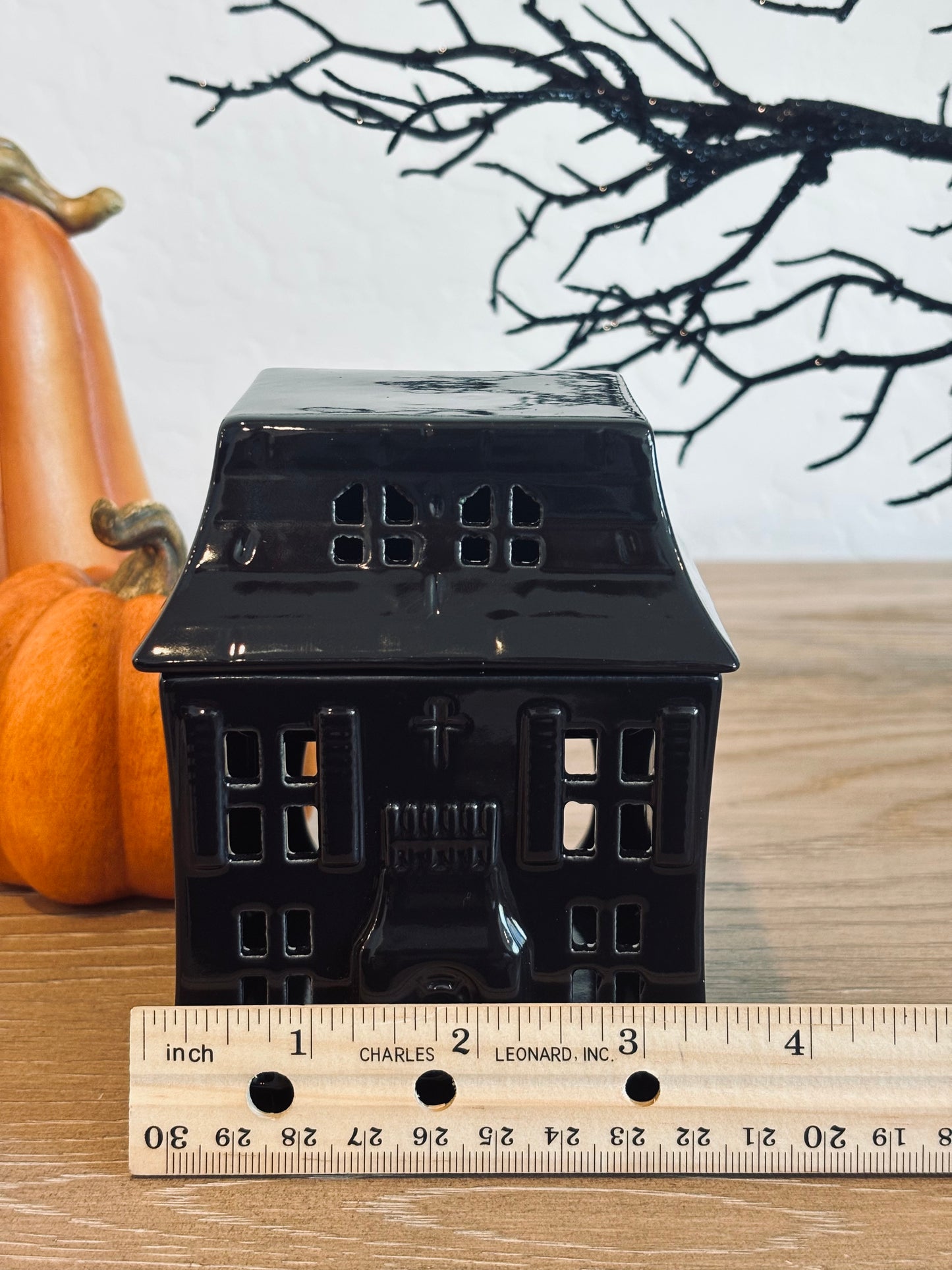 Black Haunted House Wax Warmer