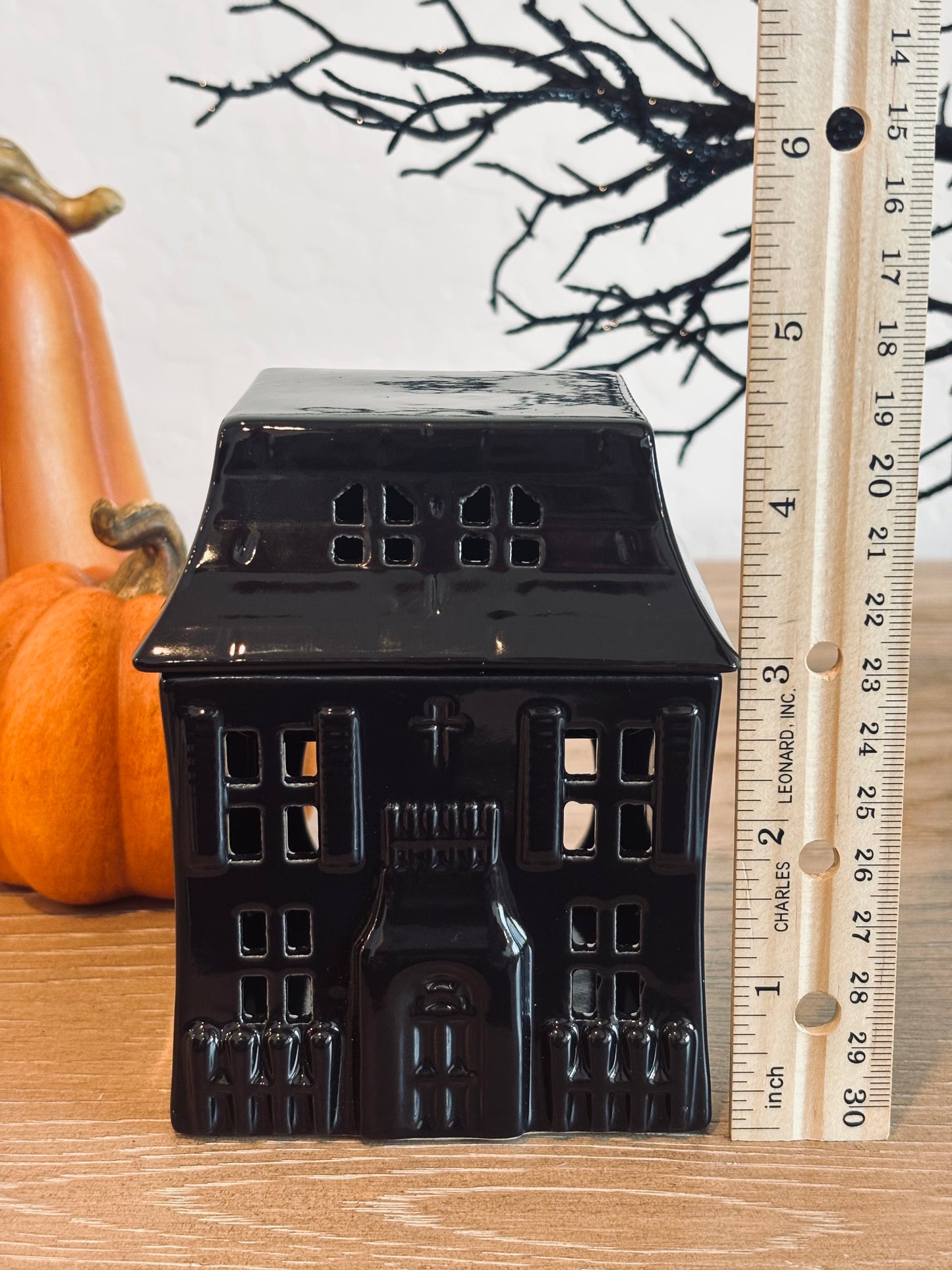 Black Haunted House Wax Warmer