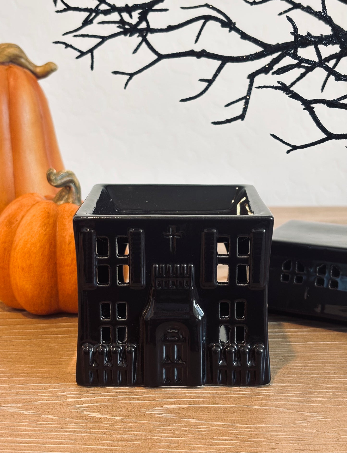 Black Haunted House Wax Warmer