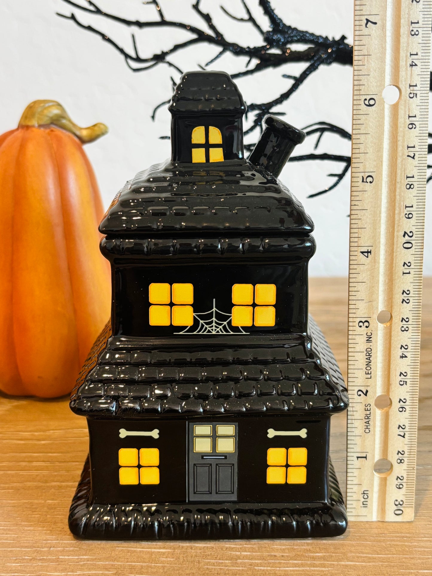 Two-Story Haunted House Wax Warmer